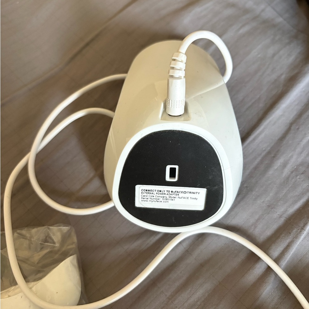 Never used NuFace Trinity Pro Facial Toning Device - Picture 12 of 16